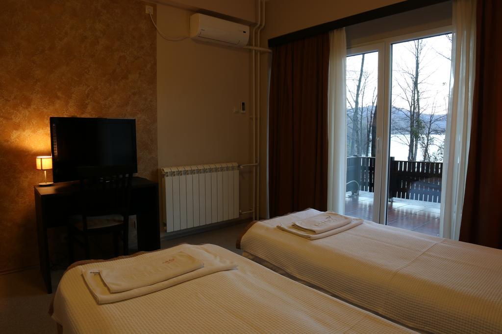 Hotel Jezero Bor Esterno foto